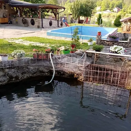 Bozanstvena Drina Сasa de vacaciones