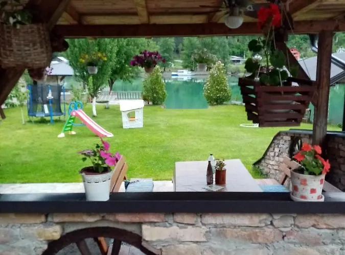 펜션 Bozanstvena Drina Višegrad