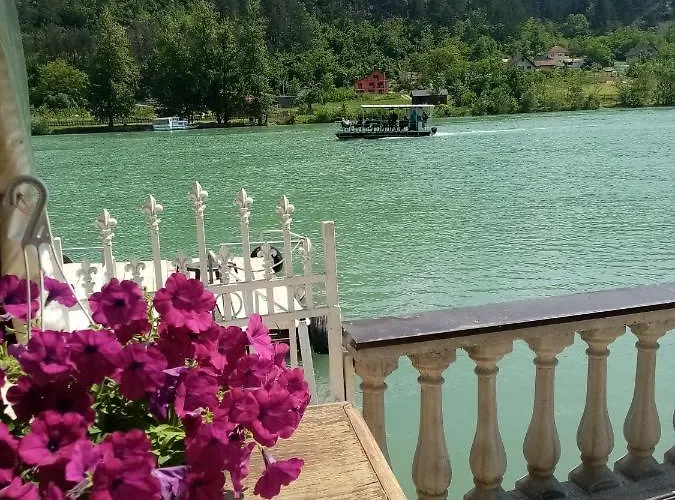 Bozanstvena Drina 펜션 Višegrad